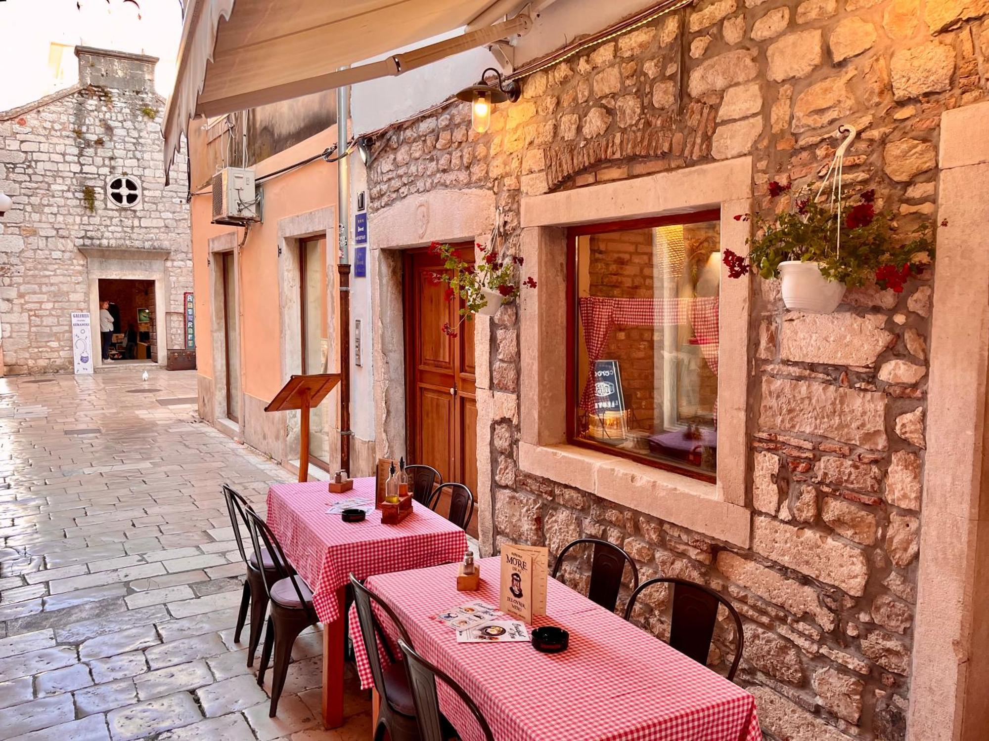 In Centar Mozzira Free Breakfast Zadar